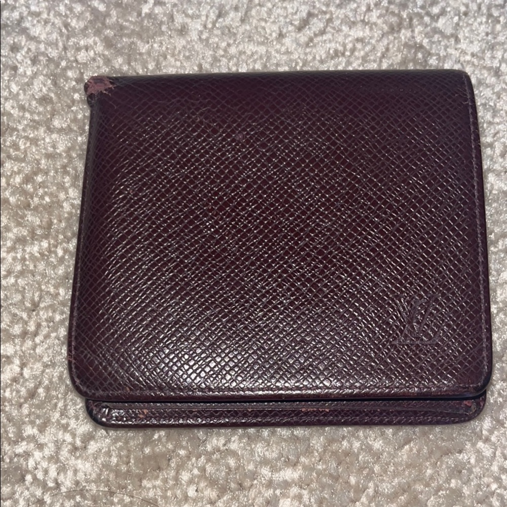 Authentic LV Burgundy Taiga Leather Men's Wallet